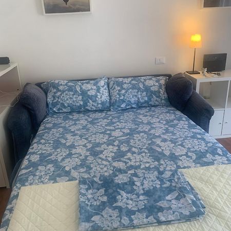 Our Cozy Homestay Рим Екстериор снимка